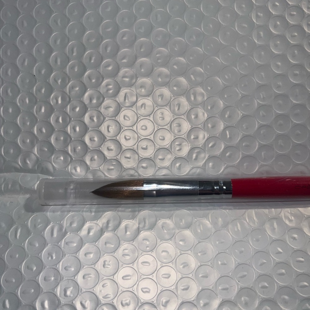 CRÈME # 18 Round Nail Brush. RED **NEW*** - Picture 5 of 5